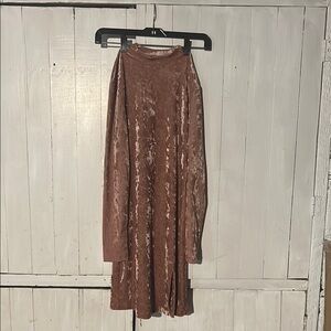 Velvet Long Sleeve Dress in Brown